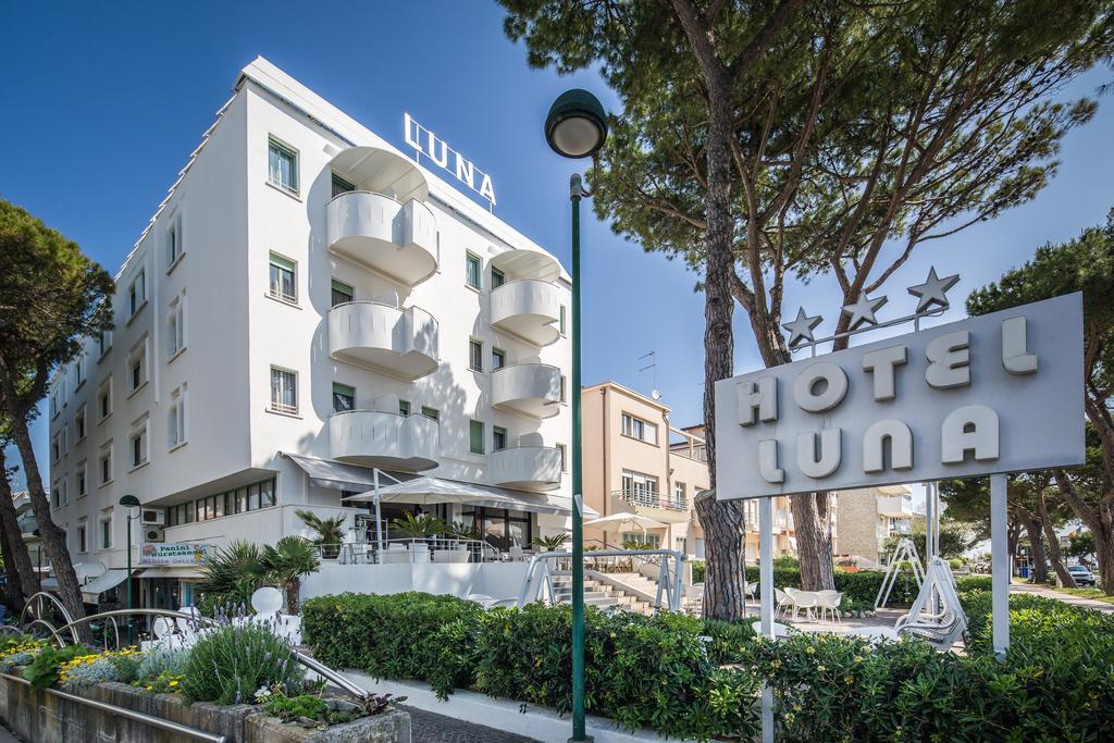 Hotel Luna Lignano Sabbiadoro Exterior photo